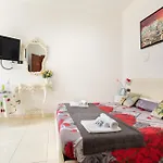 Cicero Center Гостевой дом 4*