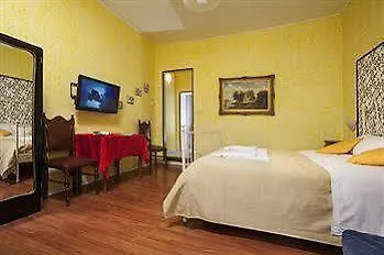 Cicero Center Konukevi 4*