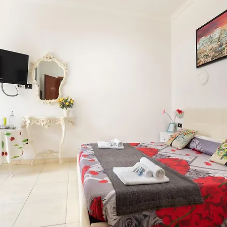 Cicero Center בית הארחה 3*