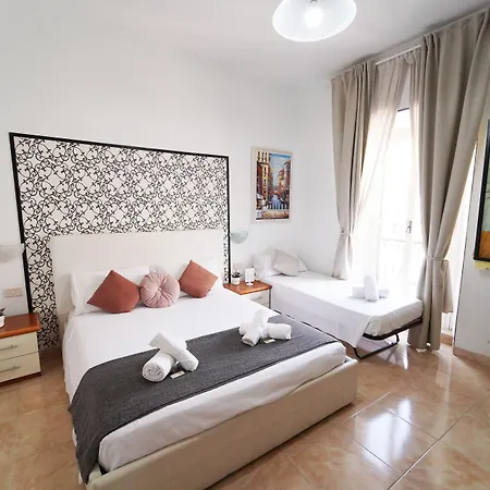 Cicero Center Guest house 4*
